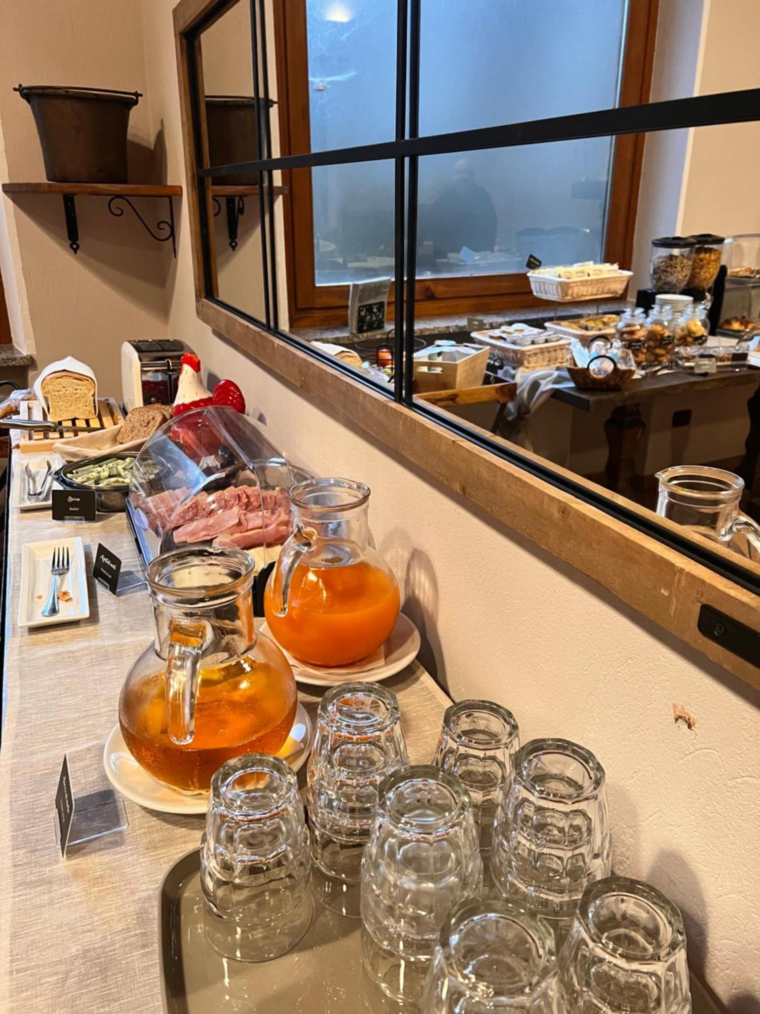 Fell Hotel Susa Eksteriør billede